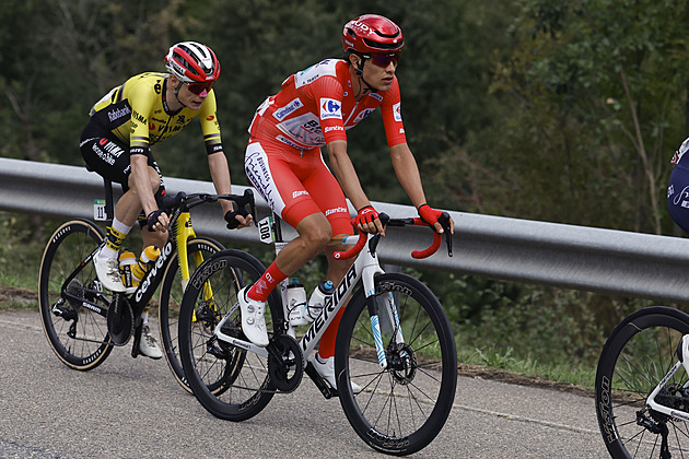 Vuelta ONLINE: Cyklisté už jsou na posledním kopci. Únik je pohlcen