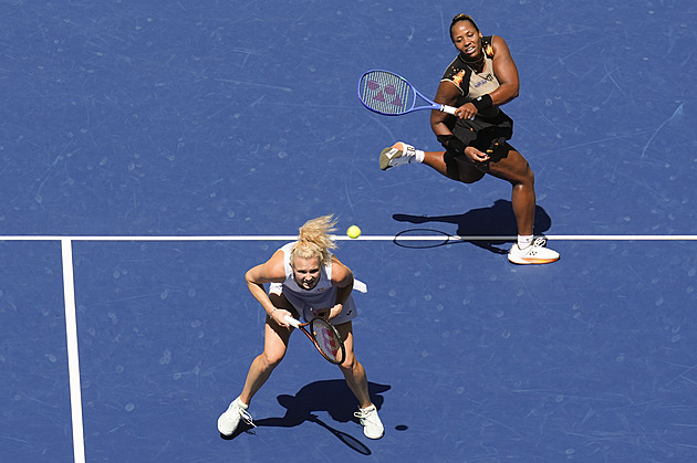 Siniaková s Townsendovou padly ve finále čtyřhry, titul z US Open jim unikl