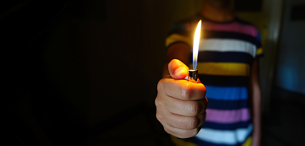 Chceš brigádu? Zapal auto. Rusko i Ukrajina loví na sítích dětské sabotéry