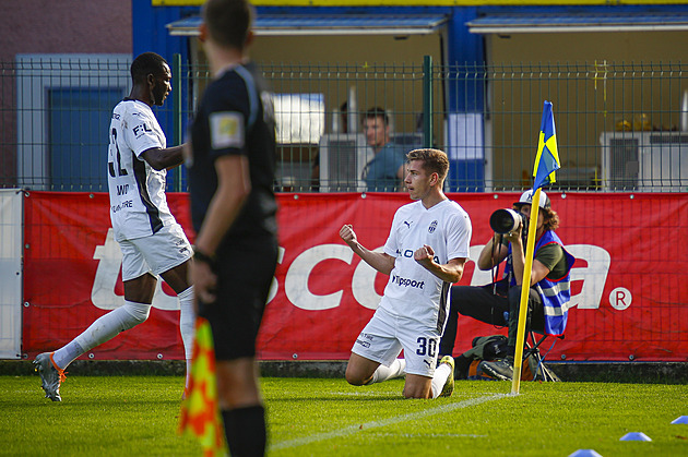 Druhý Mareček v Teplicích, boleslavský. Vrací se i Fortelný výměnou za Sedláčka