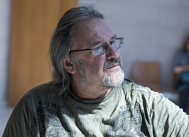 Dostal obuškem a skončil ve vazbě. Po 42 letech se muž dočkal rehabilitace