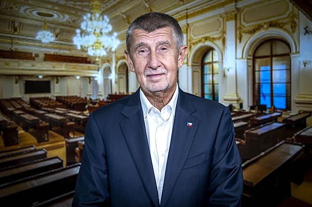 ČT láká Babiše na Augustovou, ten ale do debat nedorazí. S Fialou se utká jinde