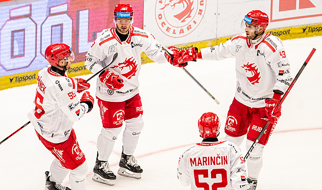 ONLINE: Pardubice do derby vstoupily skvostně, Kometa vede nad Litvínovem