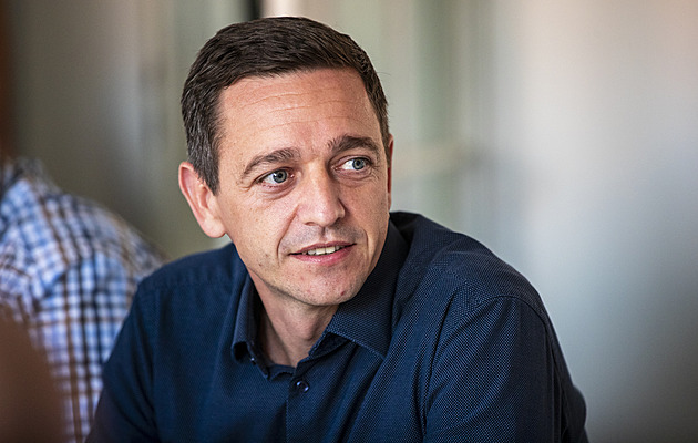 Hvězdy krajských voleb v kampani. Grolich se SPOLU snaží pomoct, Kuba stojí stranou