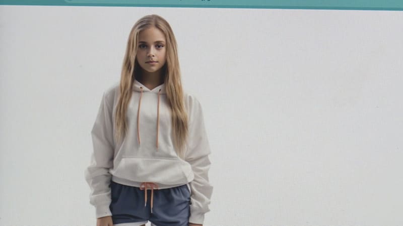 Falešné nahé fotky zaplavily Česko. Oběťmi jsou i děti základních škol, vypadají jako skutečné