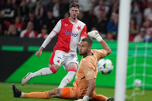 Slavia - Karviná 3:1, svižný zápas na obě strany. Dvěma góly ho rozsekl Vorlický