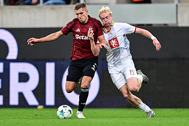 ONLINE: Hradec Kr. - Sparta 2:1, tři góly za deset minut, domácí pak drží Zadražil