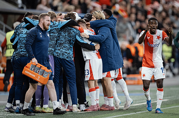 ONLINE: Slavia - Bodö/Glimt 1:0, domácí chtěli penaltu, sudí ale píská útočný faul