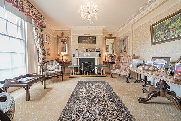 Dům zesnulého šéfa F1 je na prodej. Kousek historie stojí 22,6 milionu korun