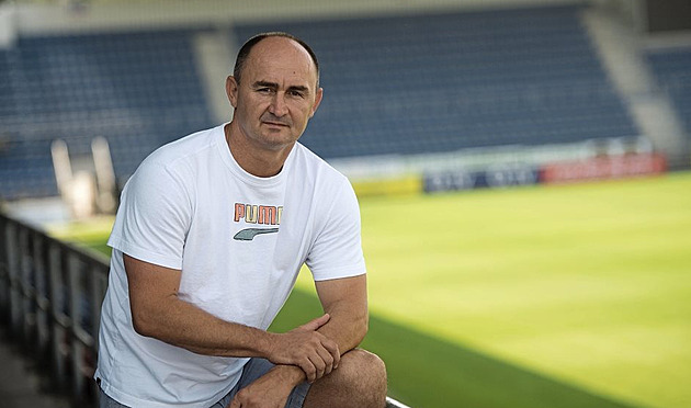 Třesk ve vedení Slovácka. Končí Pojezný, fanoušci se bouří proti majitelům