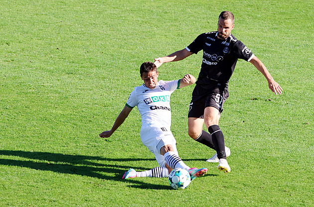 Díky dlouhému autu do čela tabulky. Je to zbraň, pochvaloval si jablonecký Novák