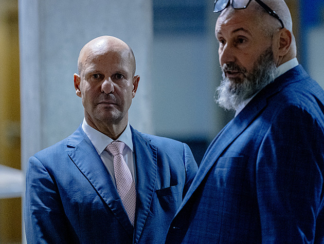 Dozimetr znovu u soudu. Vypovídá exnáměstek Hlubuček