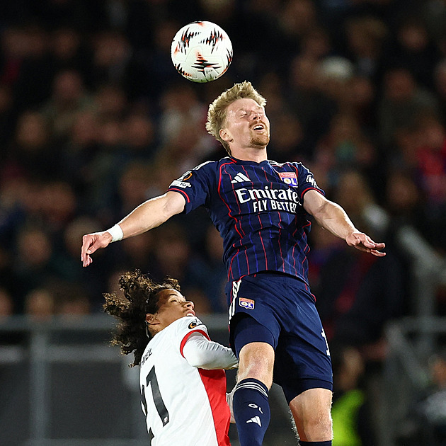 Šulc nastoupil s Karabcem a Lyon vyhrál. Vitík s Boloňou padl na půdě Aston Villy