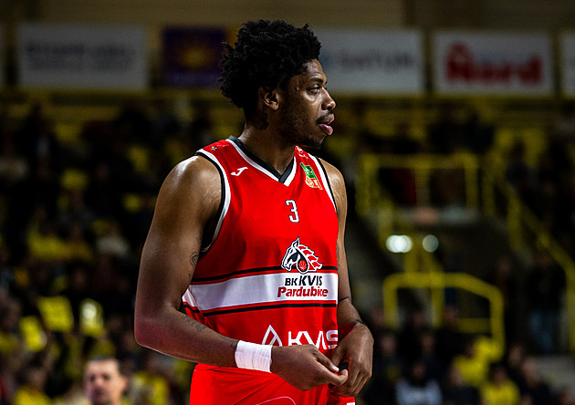 Chatman dotáhl basketbalového nováčka z Hradce k vítězství v Olomouci