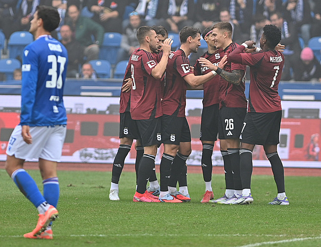 ONLINE: Ostrava - Sparta 0:3, po půli se domácí zlepšili, ale šance nemají