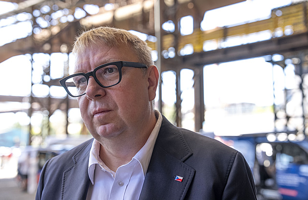 Hádka o Dozimetr. Juchelka řekl, že Farský je „hodný chlapeček“. Co Babiš? odpověděl