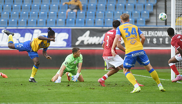Teplice - Pardubice 0:0, souboj dvou posledních týmů branku nepřinesl
