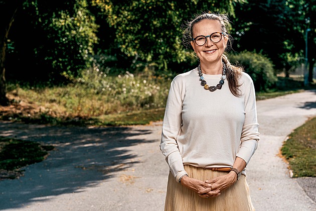 Práce s Ivetou Bartošovou mi ukázala nemocné prostředí celebrit, líčí vizážistka