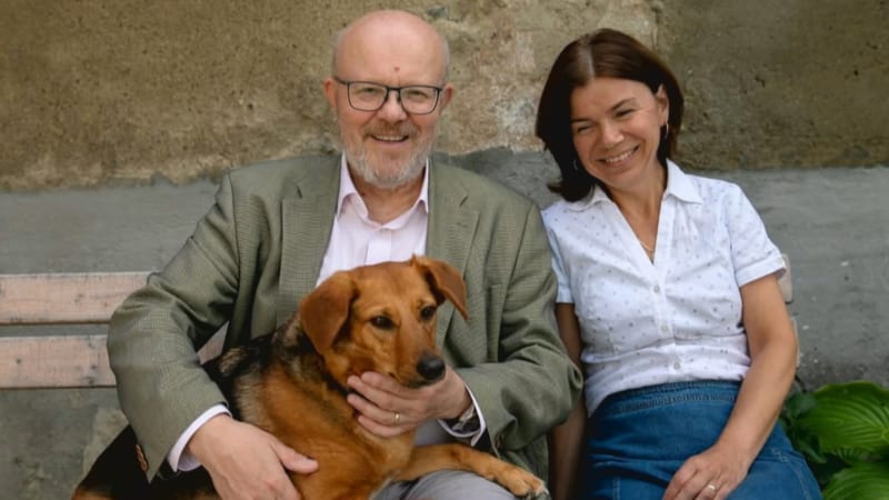 Opisovaly strany při kampani v zahraničí? Válek připomíná republikána, SPD převzala burku