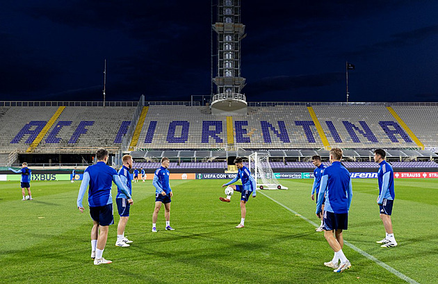 Florentské Lužánky, Džeko stále při chuti. Proč jste v krizi? ptají se Italové Sigmy