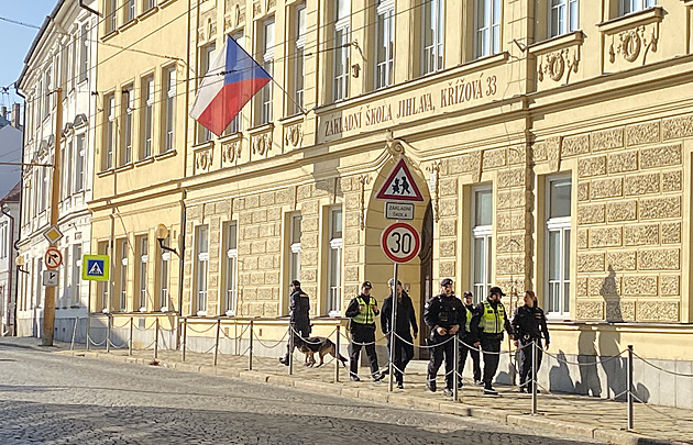 Podruhé během týdne. Anonym nahlásil bombu v jihlavské škole, kde se bude volit