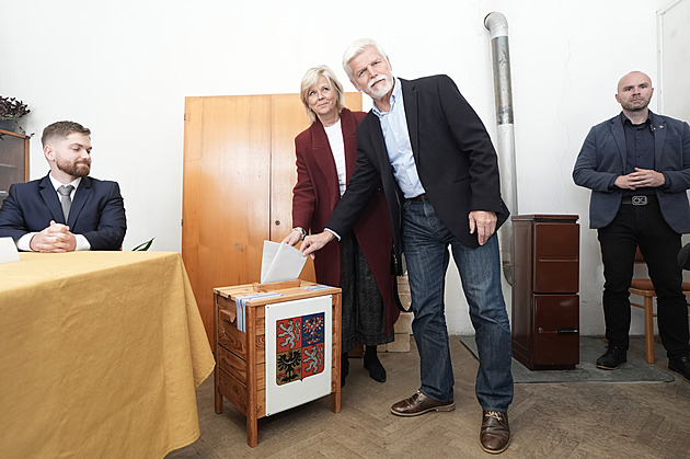 Prezident odvolil v Černoučku. Vyzval i zklamané lidi, aby přišli k urnám