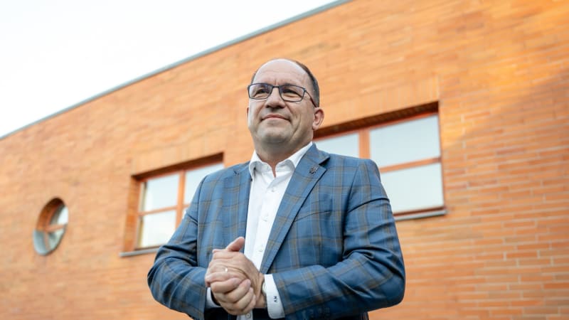 ON-LINE: Kampaň byla vyhrocenější než minule, řekl Výborný. Systém eDoklady selhal