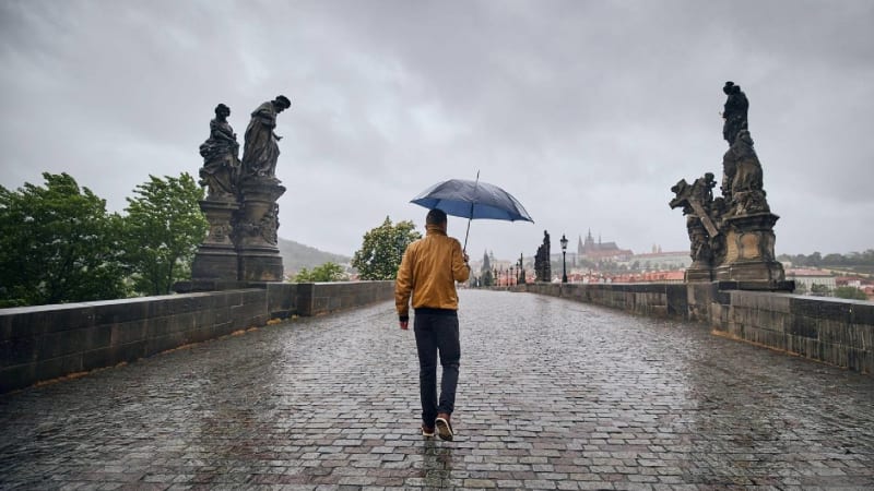 Udeřily první hluboké mrazy, žene se silný vítr a déšť. RADAR ukazuje, zda hrozí i u vás