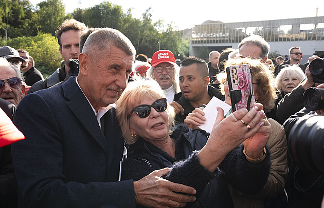 Ve štábu ANO panuje dobrá nálada. Lídři věří ve výsledek nad 30 procent