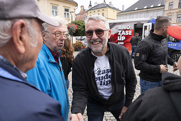 ANO rozdrtilo v Olomouckém kraji vládní strany, s kroužky vede Jurečka ze SPOLU