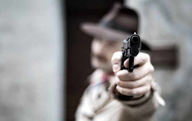 Vzal si do hlavy, že slavný doktor může za jeho stav. Oběť vyhlížel dva dny