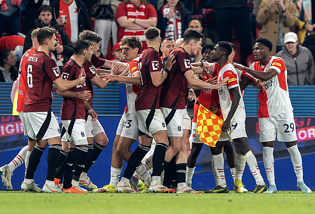 ONLINE: Sparta - Slavia 0:0, v úvodu velká šance Vydra, zakončení ale nezvládá