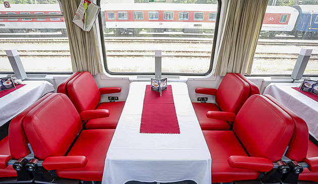 Z Berlína do Prahy přijel poslední „knedlíkový expres“. Nahradí ho ComfortJet