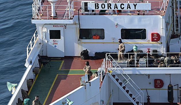 Kdo vypouští drony nad Evropou? Západní služby podezírají ruskou stínovou flotilu