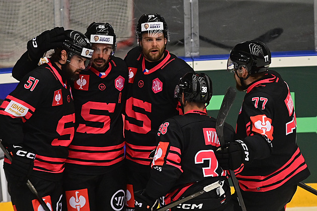 ONLINE: Sparta - Grenoble 0:0, Nedvědova premiéra v Lize mistrů. Chybí řada opor