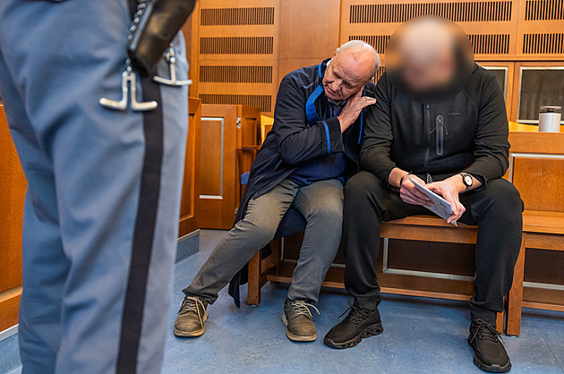 Na syna nezapomenu. Otce soudí za špatné zacházení s kojencem, dítě zemřelo