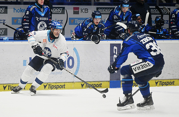 ONLINE: Kladno jde znovu do vedení, Liberec drtí Pardubice, Kometa prohrává