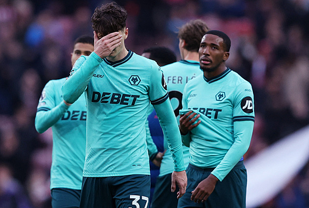 ONLINE: Krejčí vlastním gólem uzavřel prohru Wolves, Arsenal hraje bez branek