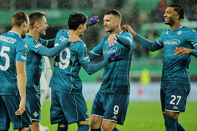 V italské lize na sestup, v Konferenční stoprocentní. Fiorentina vyhrála ve Vídni