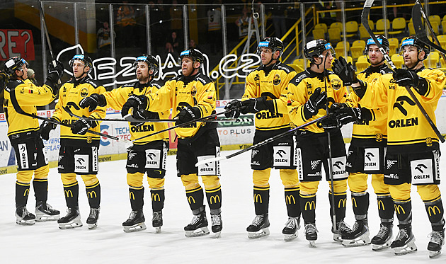 Litvínov konečně vyhrál, dařilo se Kometě i lídrovi. Sparta nezvládla nájezdy ve Varech