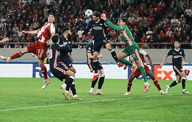 ONLINE: Liverpool vede nad Realem, PSG snížilo s Bayernem. Kovářovo PSV prohrává