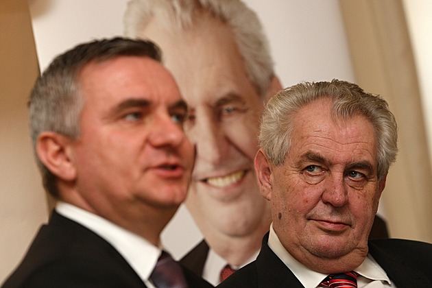 Problematické zastoupení právníka, lov i zakázky, míní kontrola o hospodaření Hradu za Zemana