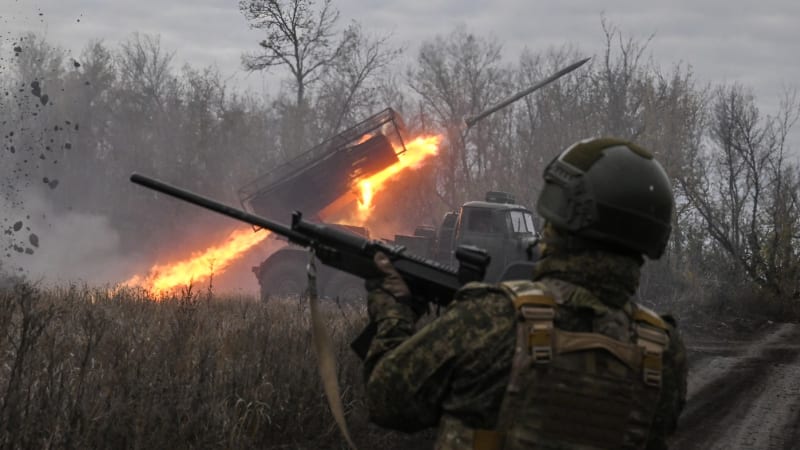 Pokrovsk může brzy padnout. Ukrajinští vojáci si stěžují na chyby velení