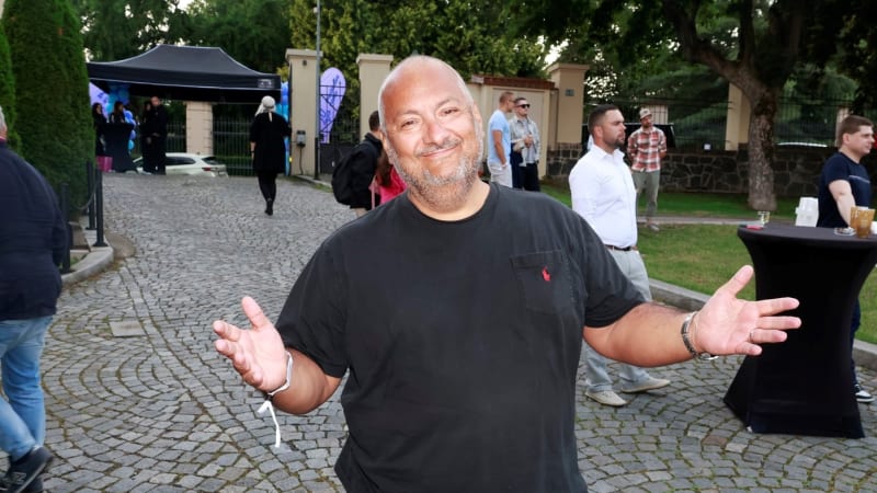 Hezucký skončil na vozíčku. Moderátor vysvětlil rapidní zhubnutí i změnu svého hlasu