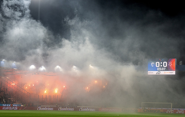 ONLINE: Plzeň - Slavia 1:1, gól Sanyanga, pak srovnává z přímého kopu Ladra