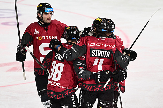 ONLINE: Sparta - Liberec 2:2. Pražané srovnávají, dělovkou se prosazuje Irving