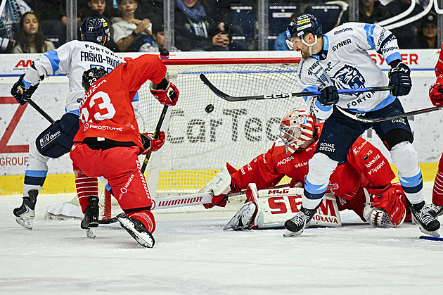 ONLINE: Liberec vede nad Olomoucí, Vítkovice srovnaly proti Budějovicím