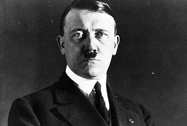 Sám sebe by poslal do plynu. Hitler měl nevyvinuté varle i penis, potvrzují experti