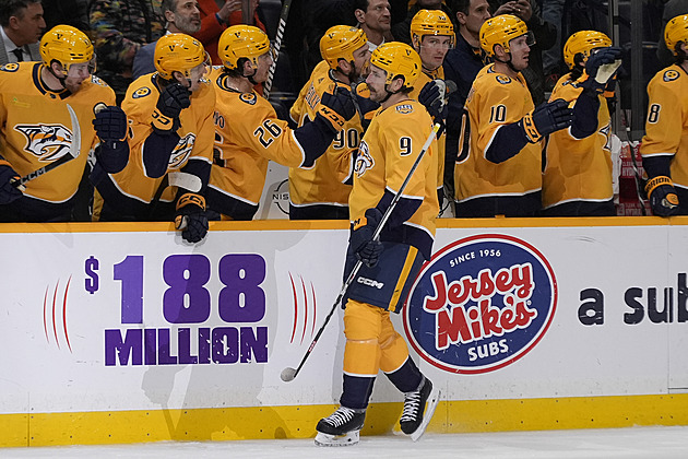 Nashville ve Švédsku přetlačil Pittsburgh, legendárního Forsberga potěšil Forsberg