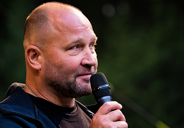 Litvínov - záchrana! Orlen převede akcie na legendy kolem Šlégra, pomůže i finančně